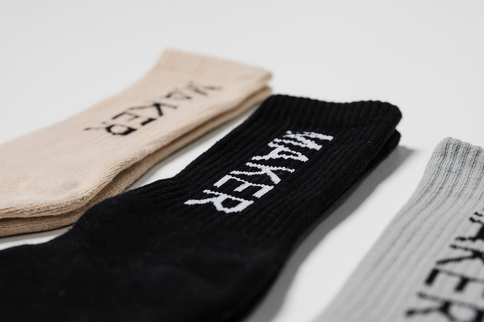 MAKER Luxe Crew Sock in Black, Sand & Galacier